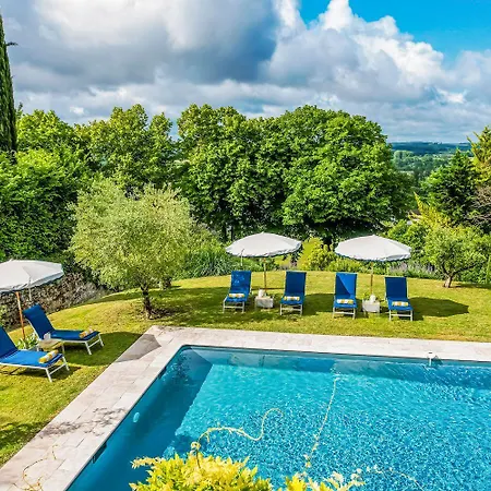 Le Jardin Du Chateau فيلة Duras